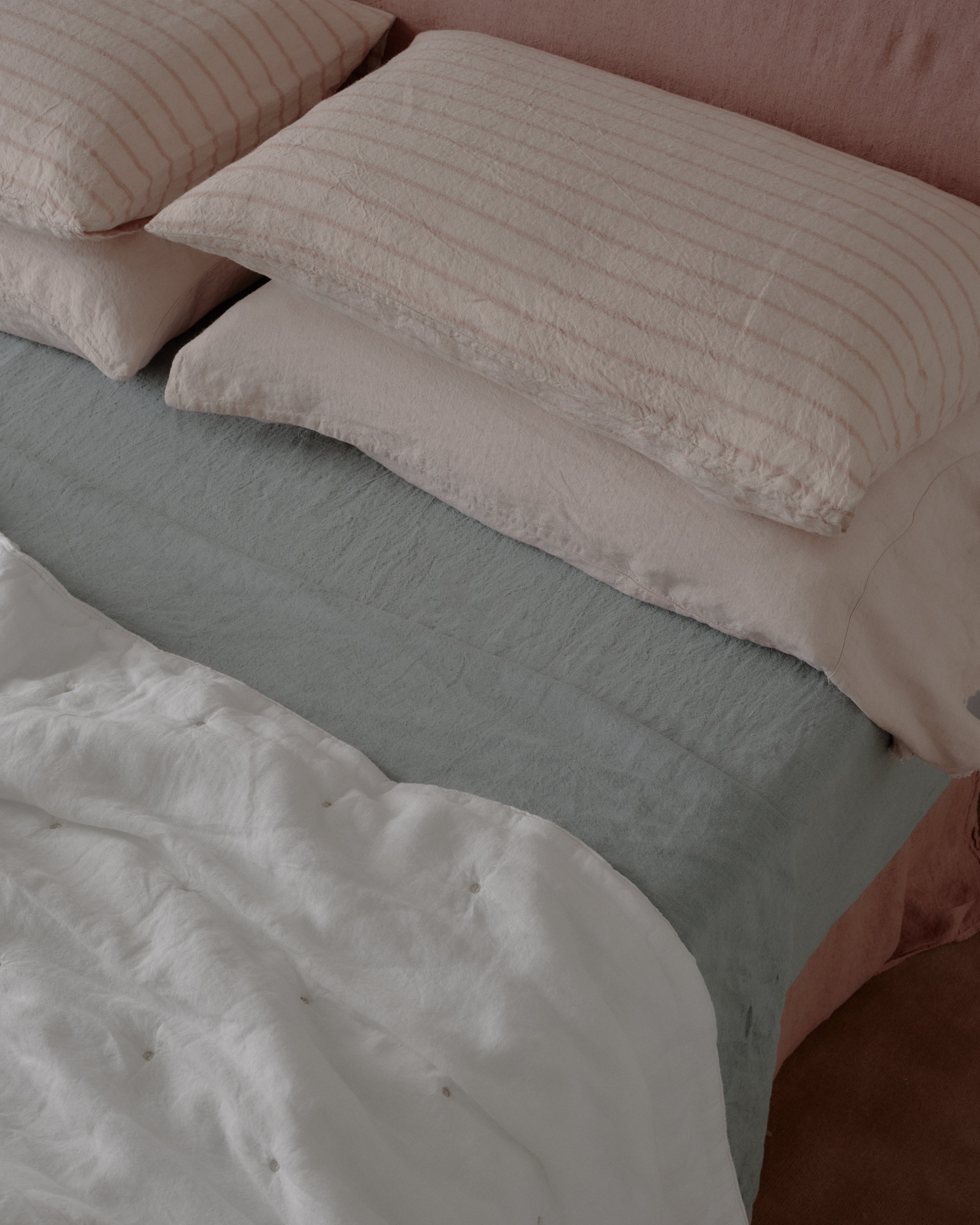 Basix Linen Coverlet - Ayrton