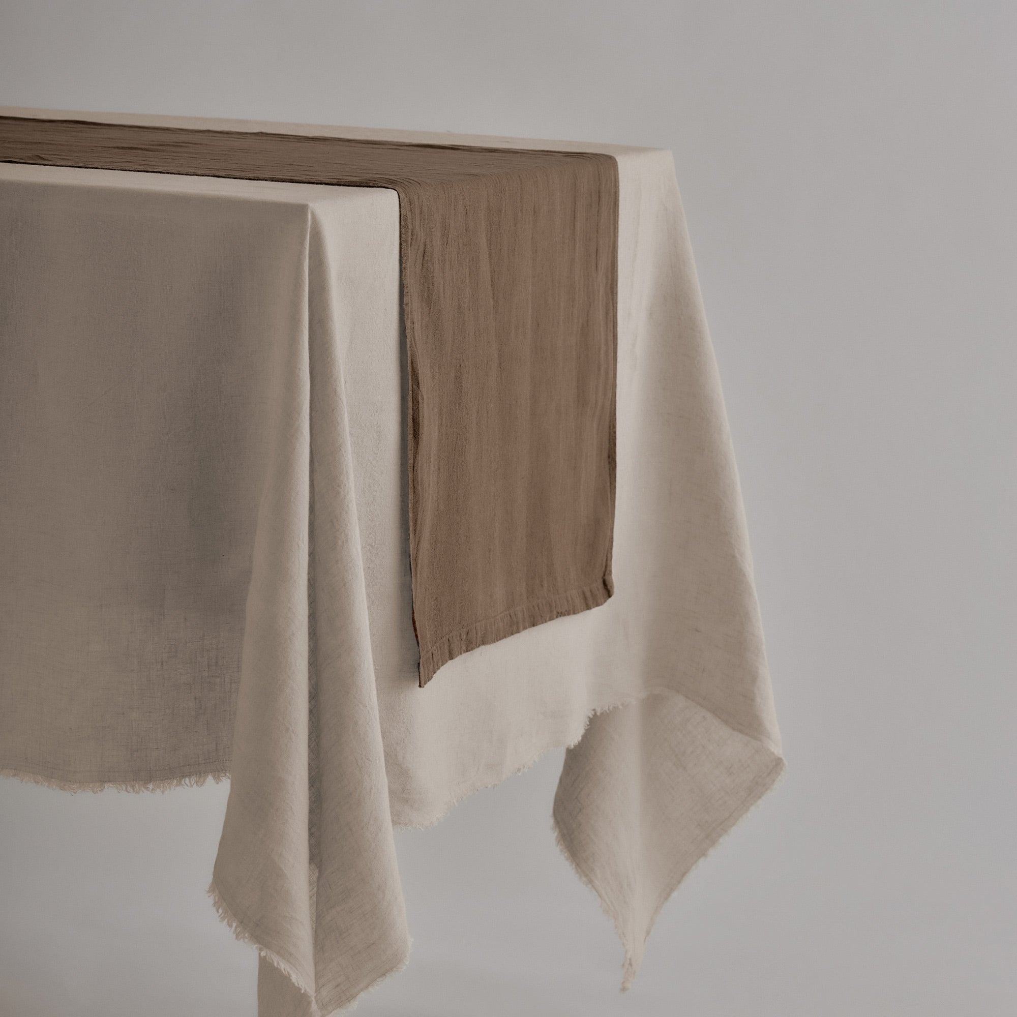 Basix Linen Table Runner - Bere