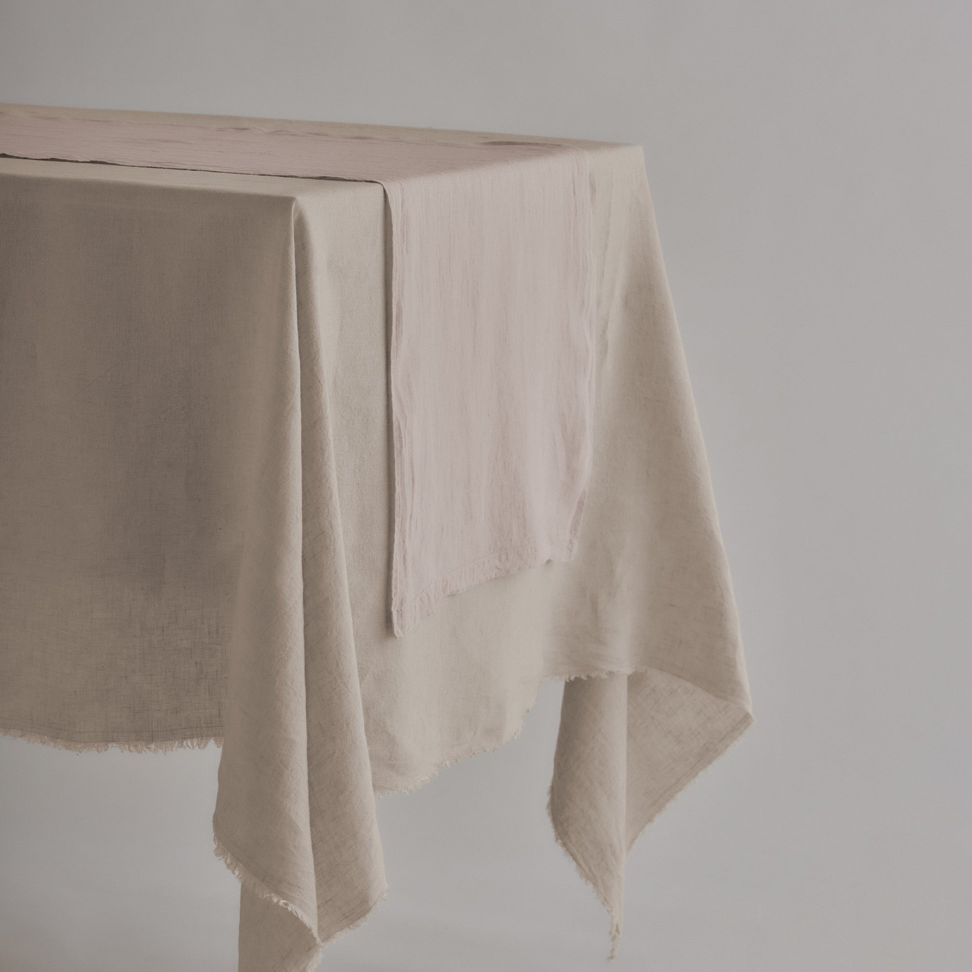 Basix Linen Table Runner - Floss