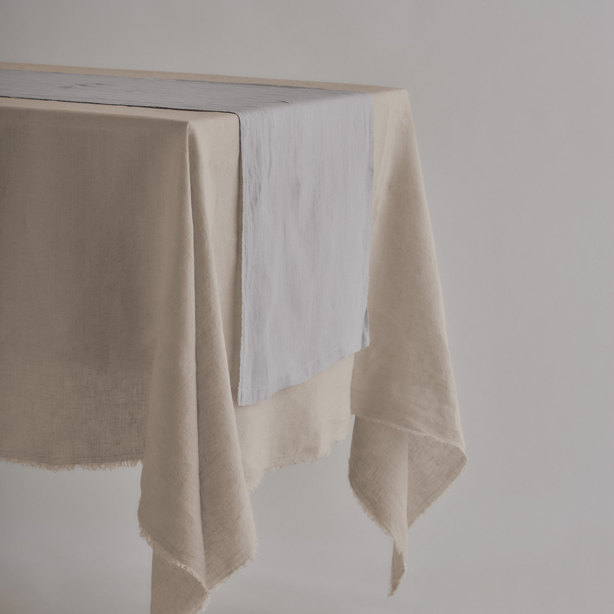 Basix Linen Table Runner - Fog