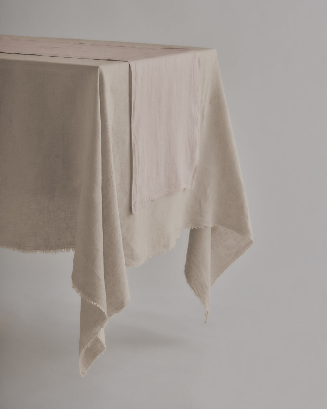 Basix Linen Table Runner - Floss