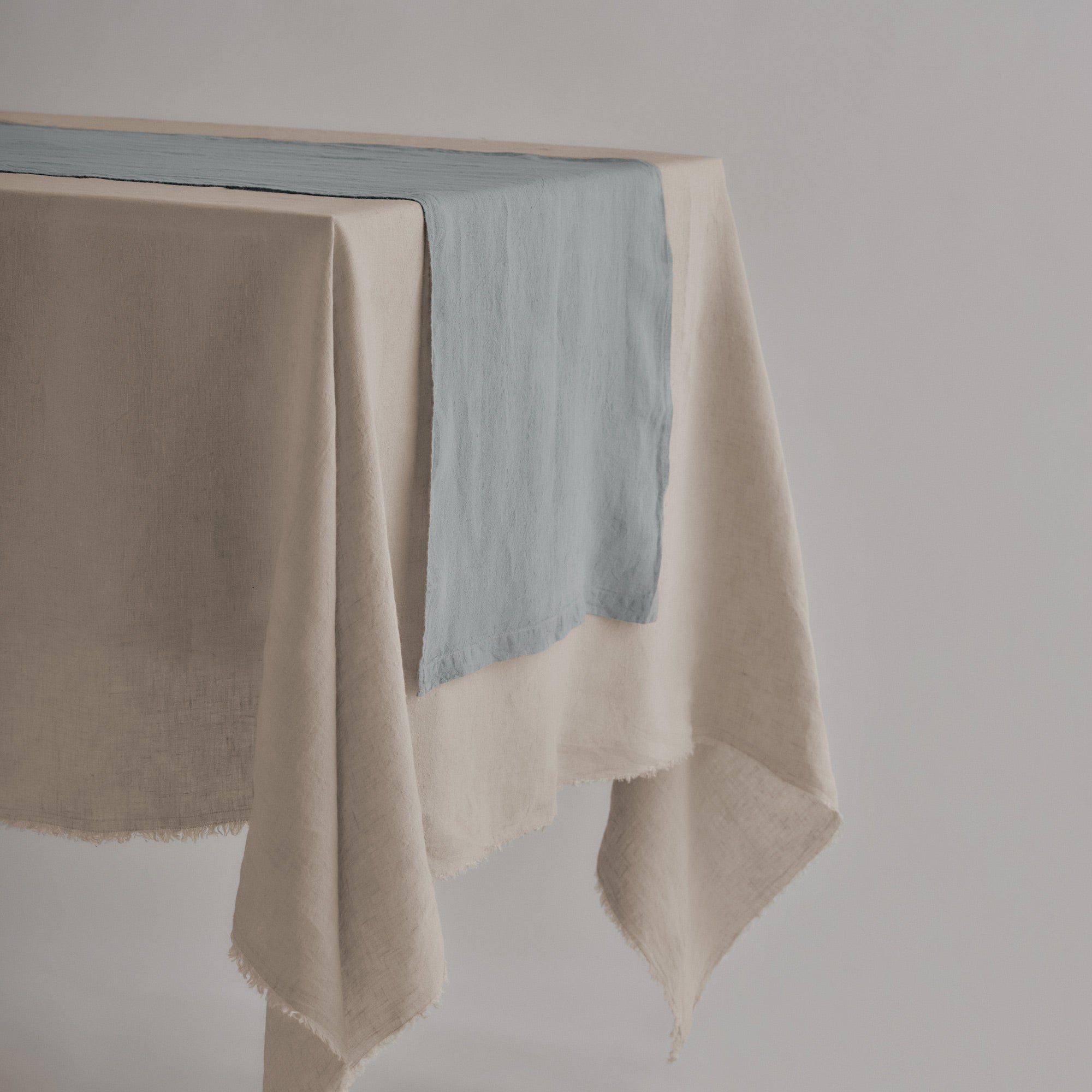 Basix Linen Table Runner - Roy