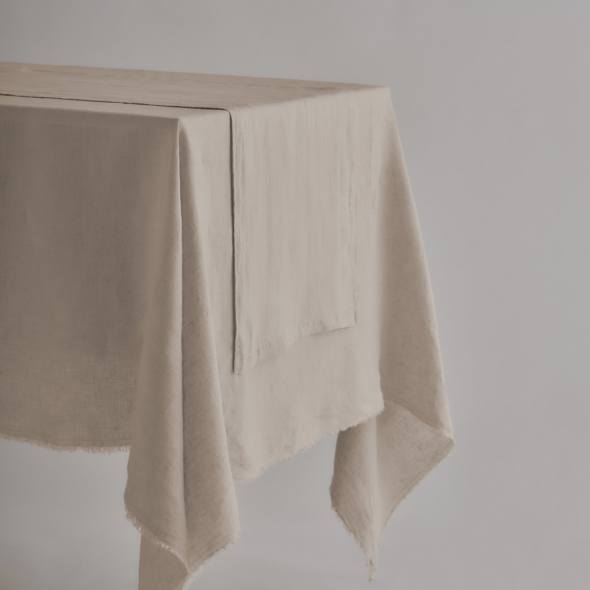 Basix Linen Table Runner - Sable