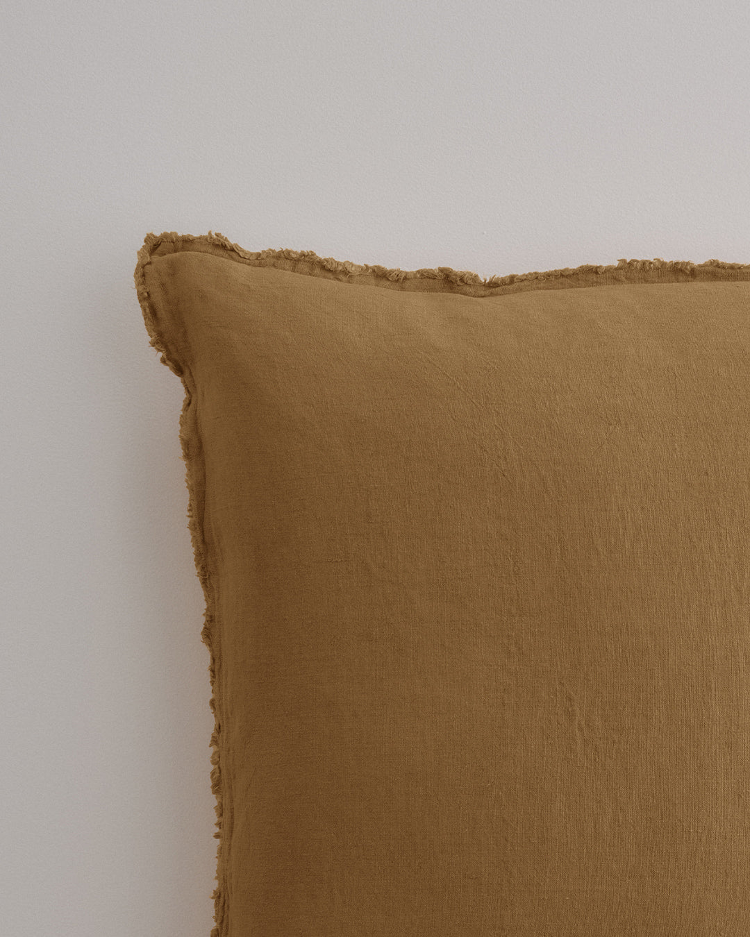 Flocca Linen Cushion - Russo