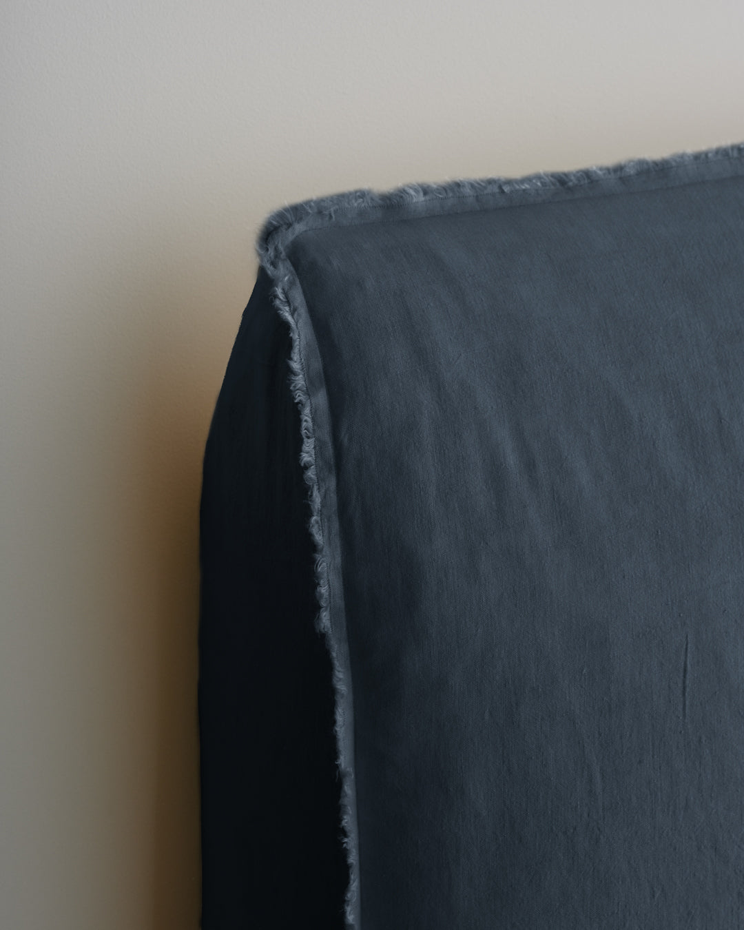 Short Linen Bedhead | Navy Blue