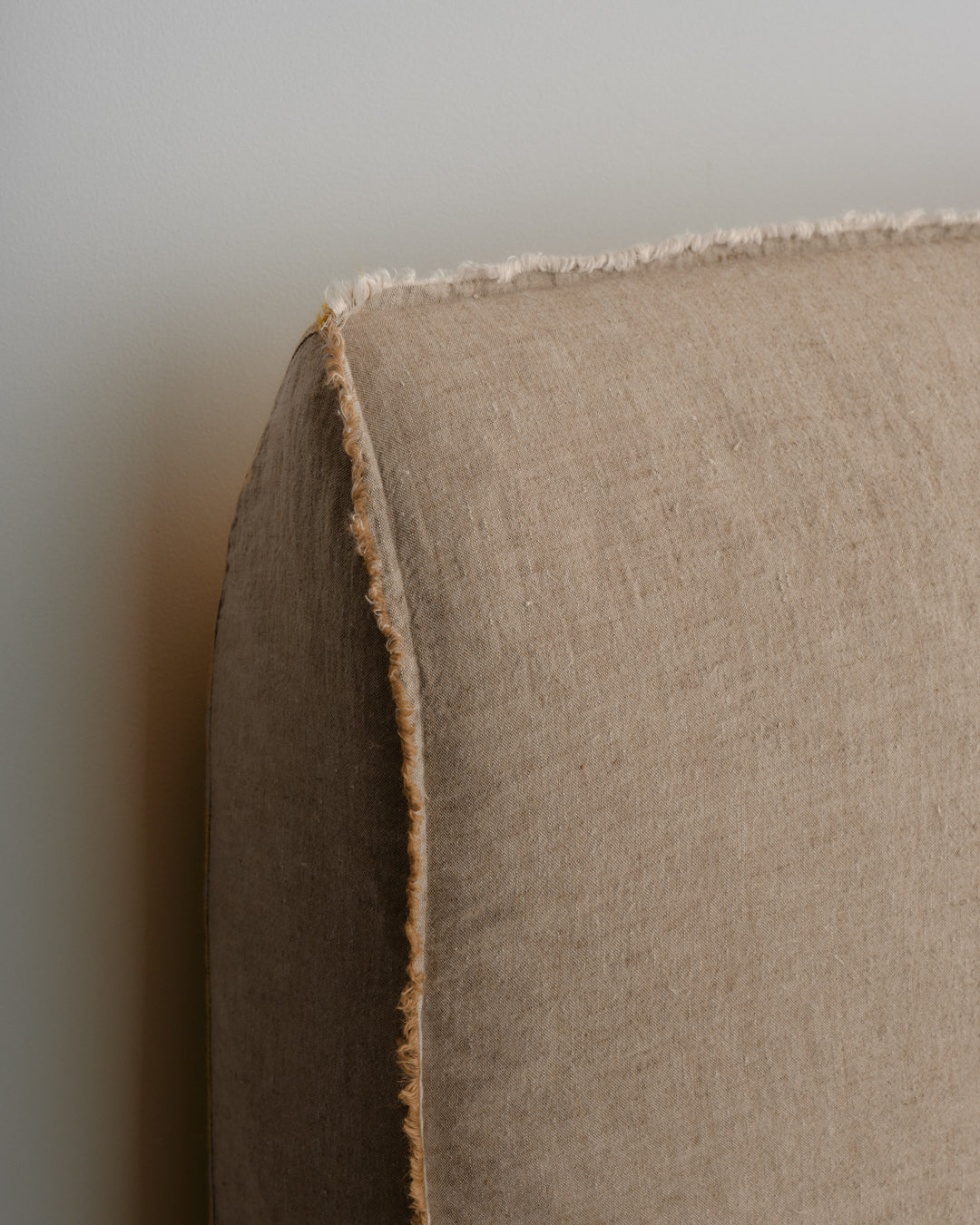 Short Linen Bedhead | Rich Toffee