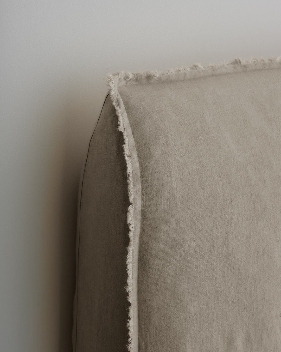 Short Linen Bedhead | Rust Tone