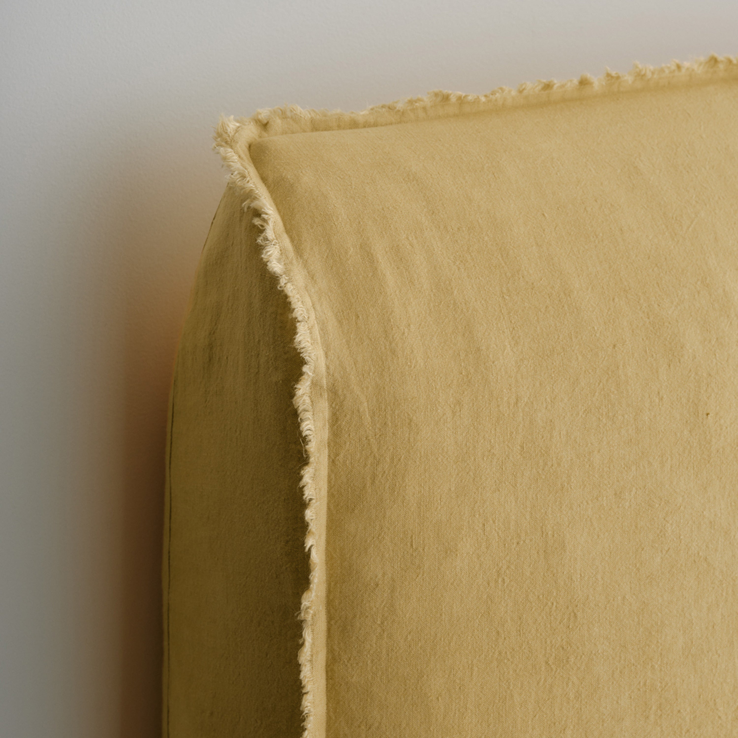 Flocca Linen Bedhead Tall - Maiz