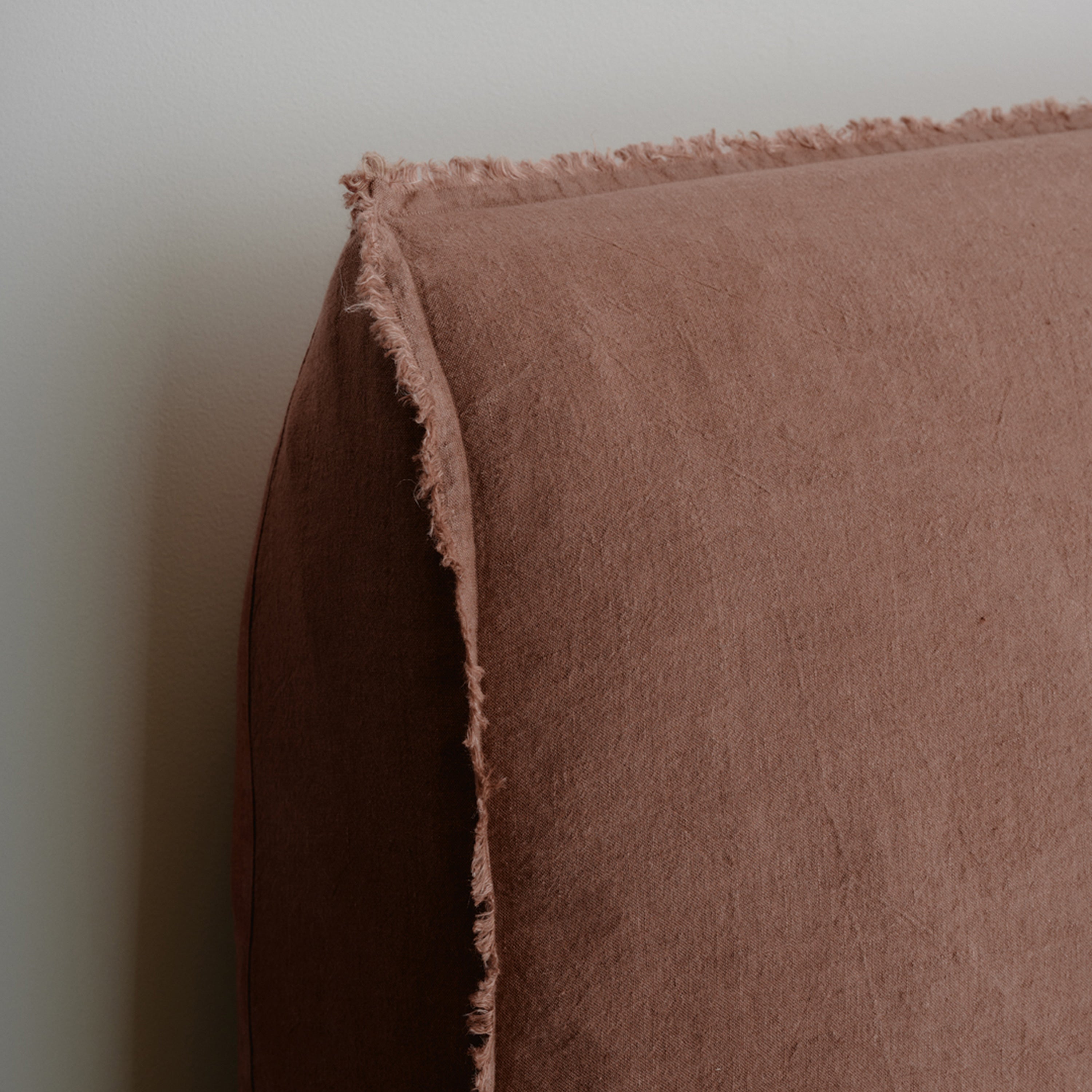 Flocca Linen Bedhead Tall - Moro