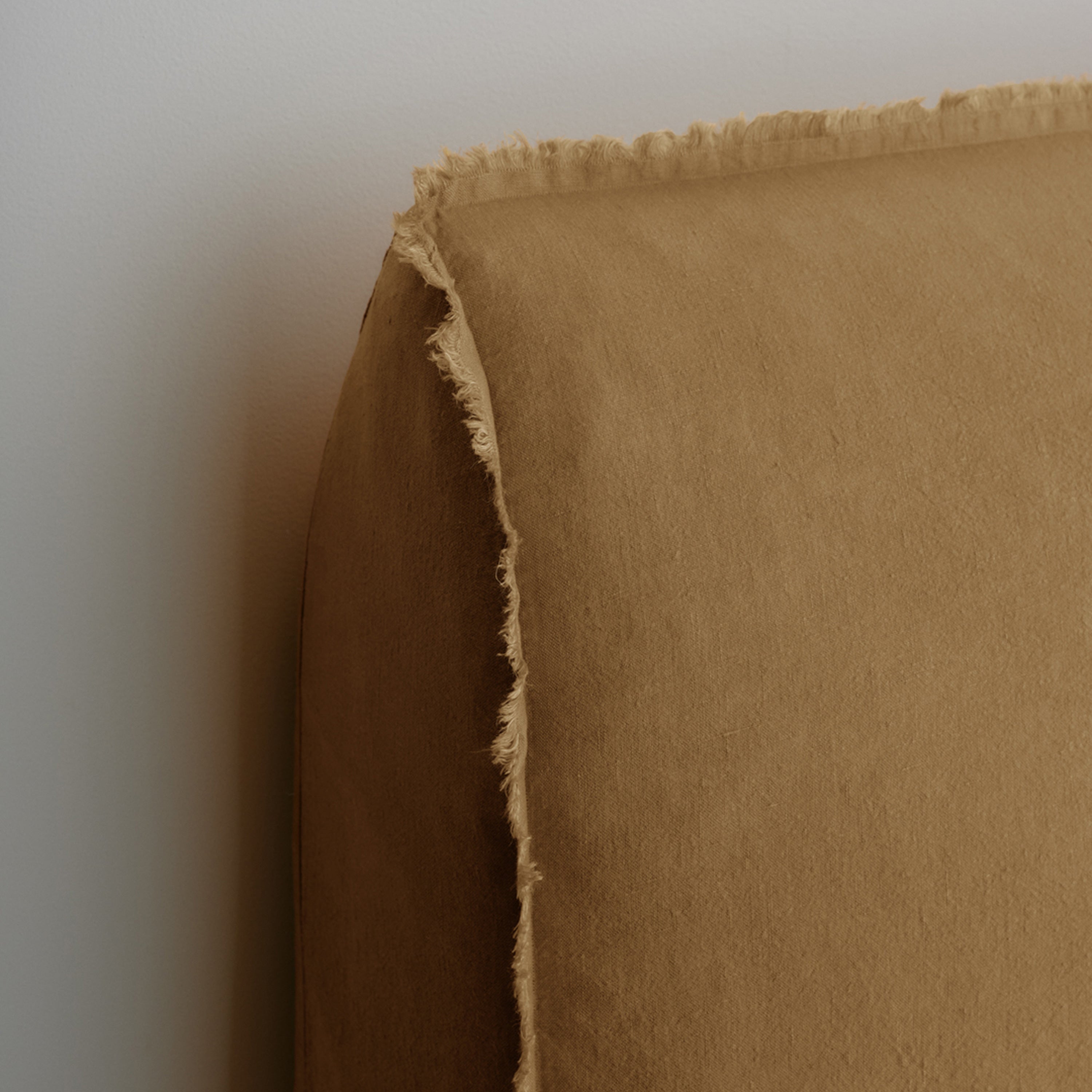 Flocca Linen Bedhead Tall - Russo