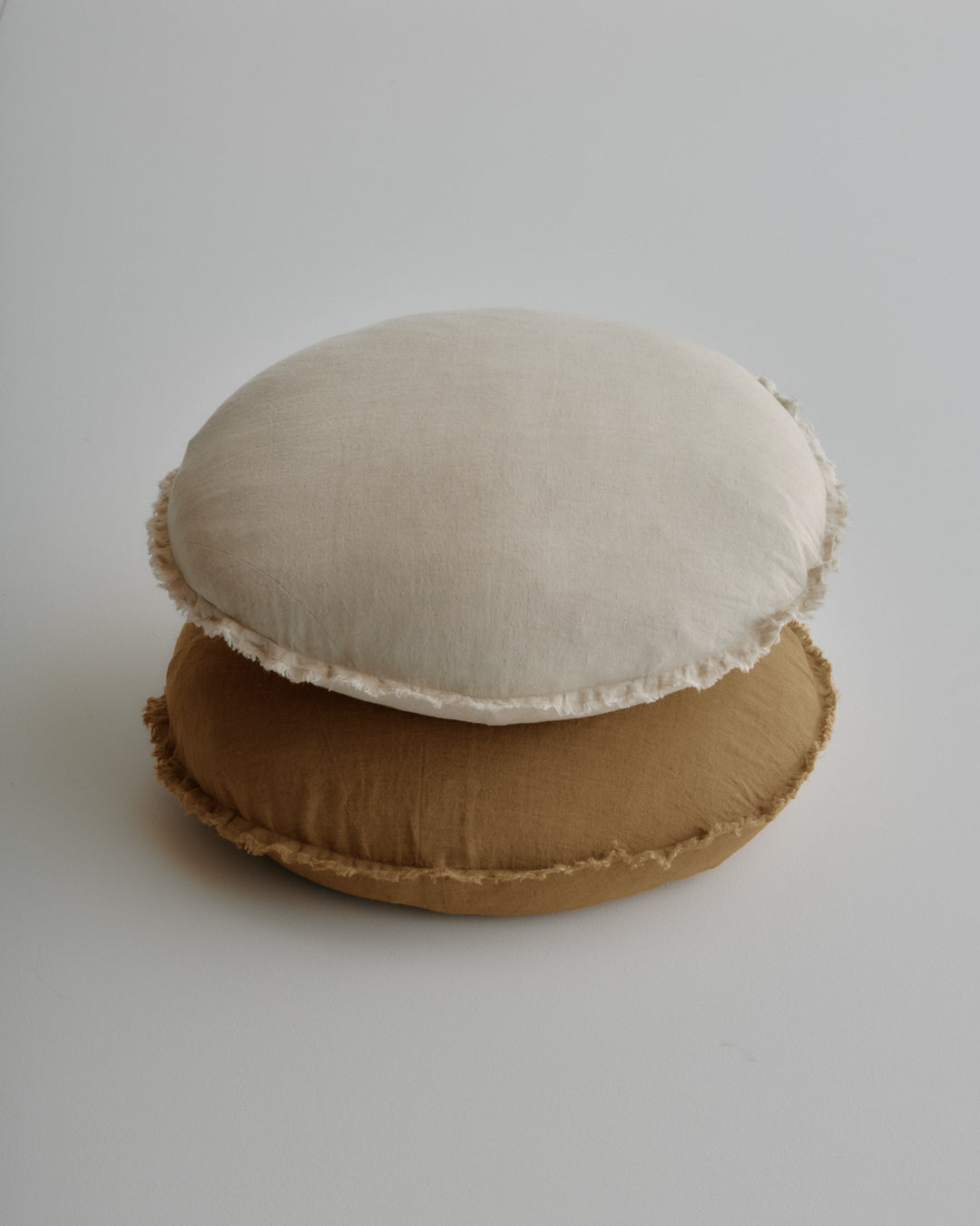 Round Linen Cushion | Sandy Color