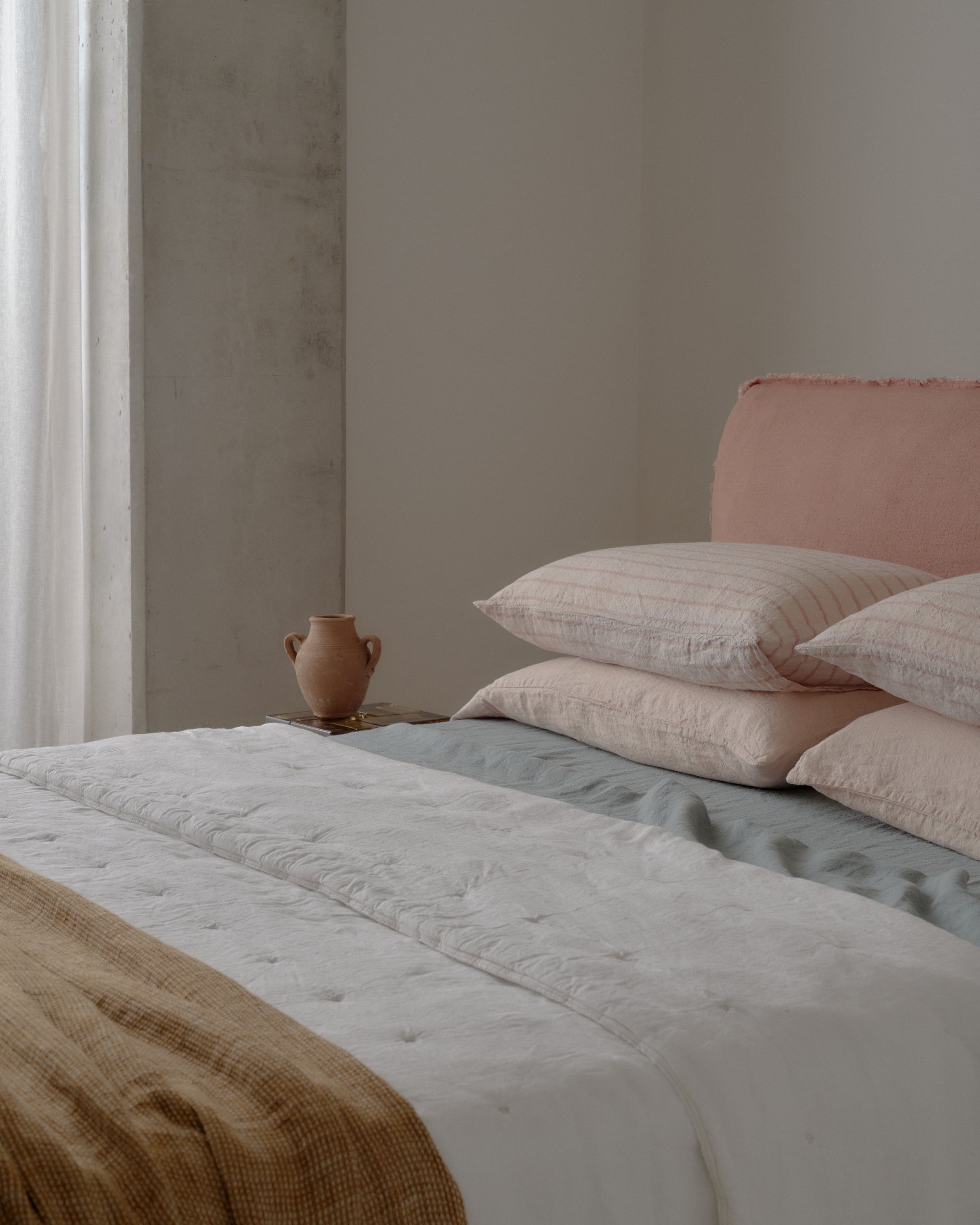 Basix Linen Coverlet - Ayrton